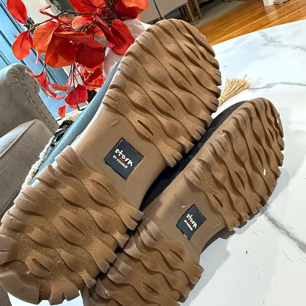 Sporto Charcoal Suede Footwear